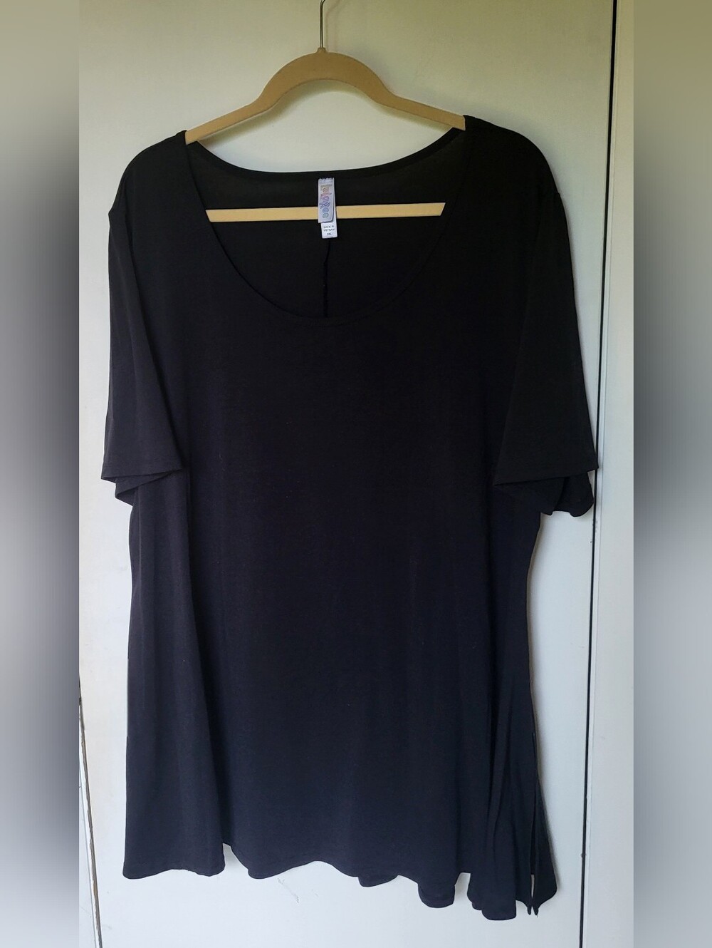 Womens LuLaRoe 3XL Solid Black Short Sleeve Tee Tunic